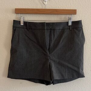 Women’s tailored look shorts